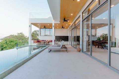 Villa in Surat Thani, Thailand 3 Schlafzimmer № 176797 - Foto 2