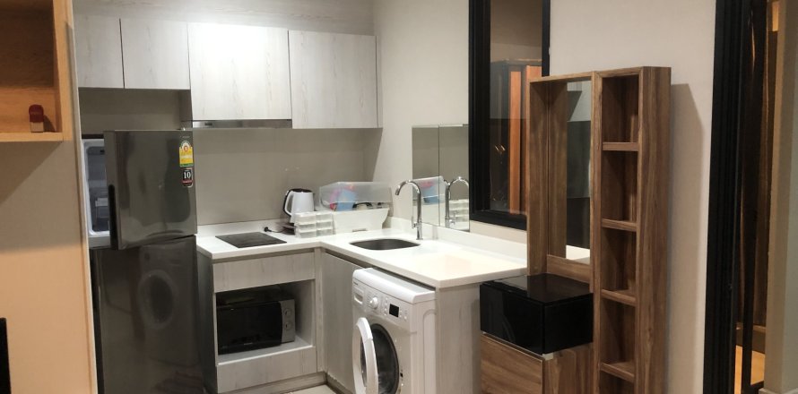Studio dans le Condo à Huai Khwang, Bangkok, Thaïlande № 161564