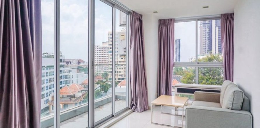 Condo in Pattaya, Thailand, 2 bedrooms in Park Royal 3  № 233816