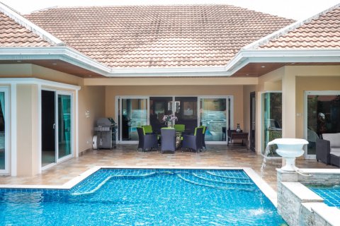 Casa de 4 dormitorios en Pattaya, Tailandia № 9099 - foto 6