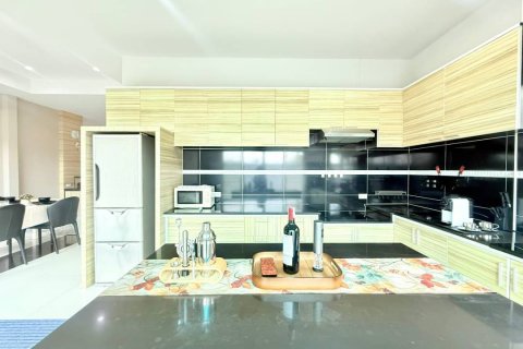 Casa de 3 dormitorios en Bang Lamung, Tailandia № 133611 - foto 11