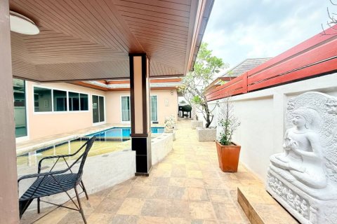 Casa de 3 dormitorios en Bang Lamung, Tailandia № 133611 - foto 19