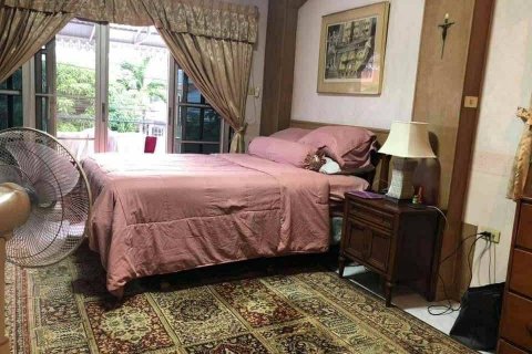 Casa de 3 dormitorios en Pattaya, Tailandia № 133609 - foto 8