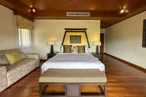 House in Bang Tao, Thailand 4 bedrooms № 74497 - photo 25