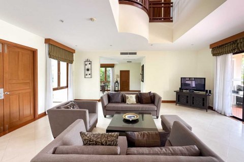 House in Bang Tao, Thailand 4 bedrooms № 74497 - photo 9