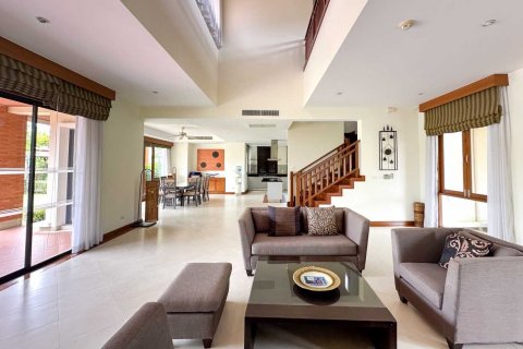 House in Bang Tao, Thailand 4 bedrooms № 74497 - photo 7