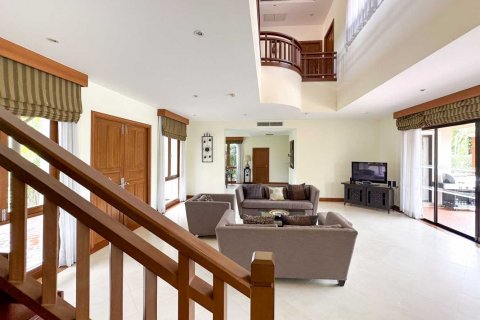 House in Bang Tao, Thailand 4 bedrooms № 74497 - photo 11