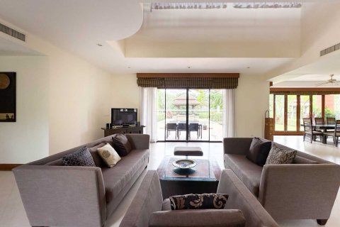 House in Bang Tao, Thailand 4 bedrooms № 74497 - photo 8