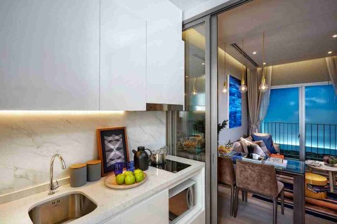 Condominio de 1 dormitorio en Thonburi, Bangkok, Tailandia № 208704 - foto 4