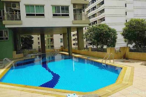 Condominio de 1 dormitorio en Bangkok, Tailandia № 208698 - foto 2