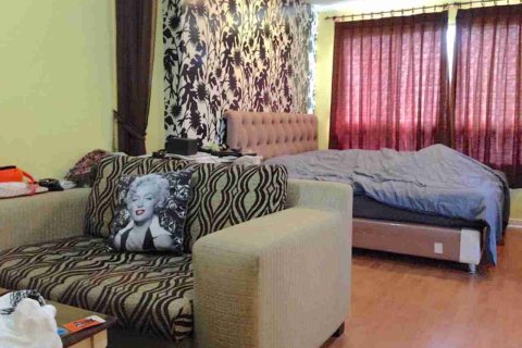Condominio de 1 dormitorio en Bangkok, Tailandia № 208698 - foto 5