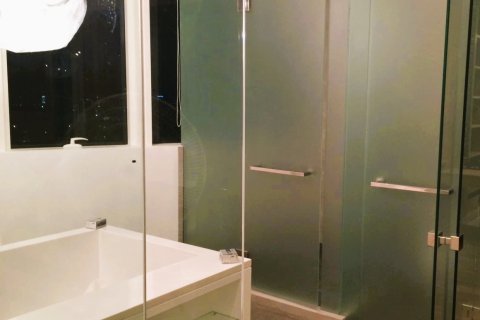 Dúplex de 3 dormitorios en Bangkok, Tailandia № 180936 - foto 14