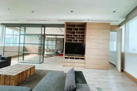 Dúplex de 3 dormitorios en Bangkok, Tailandia № 180936 - foto 2