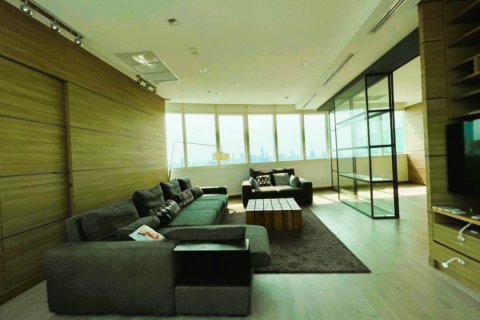 Dúplex de 3 dormitorios en Bangkok, Tailandia № 180936 - foto 3