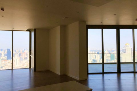 Ático de 3 dormitorios en Bangkok, Tailandia № 180933 - foto 2