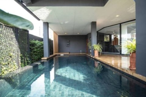 Casa de 4 dormitorios en Bangkok, Tailandia № 180935 - foto 10