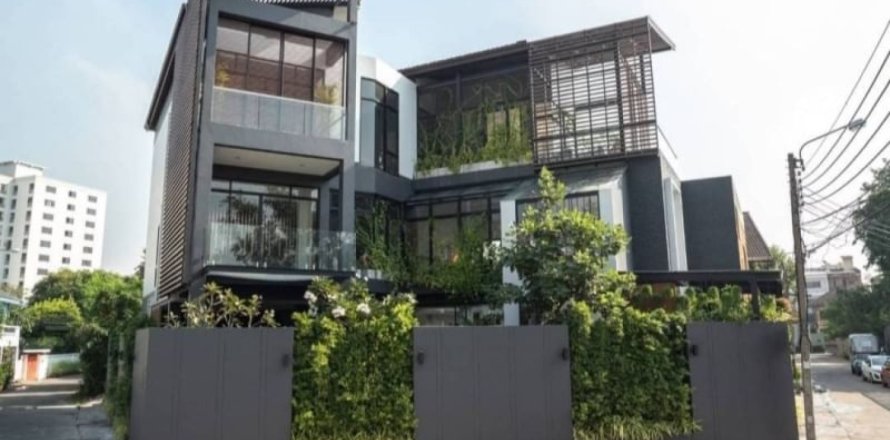 Casa de 4 dormitorios en Bangkok, Tailandia № 180935