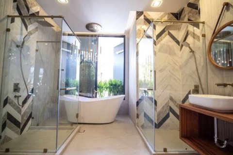 Casa de 4 dormitorios en Bangkok, Tailandia № 180935 - foto 12