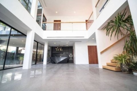 Casa de 4 dormitorios en Bangkok, Tailandia № 180935 - foto 5
