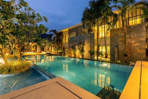 Haus in Phuket, Thailand 7 Schlafzimmer № 180939