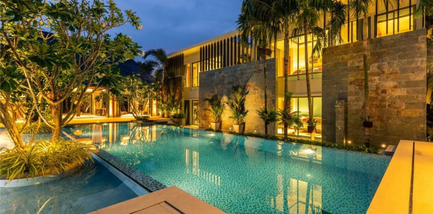 Casa de 7 dormitorios en Phuket, Tailandia № 180939