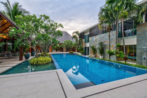 Casa de 7 dormitorios en Phuket, Tailandia № 180939 - foto 2