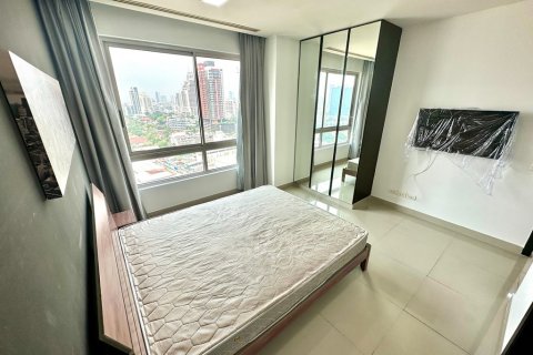 Condominio de 2 dormitorios en Bangkok, Tailandia № 65498 - foto 14