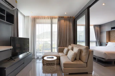 Studio in the Condo in Kathu, Thailand  № 169328