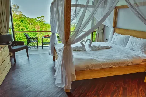 Chalet de 7 dormitorios en Phuket, Tailandia № 190635 - foto 18