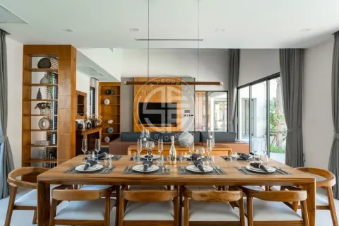 Chalet de 4 dormitorios en Phuket, Tailandia № 190640 - foto 5