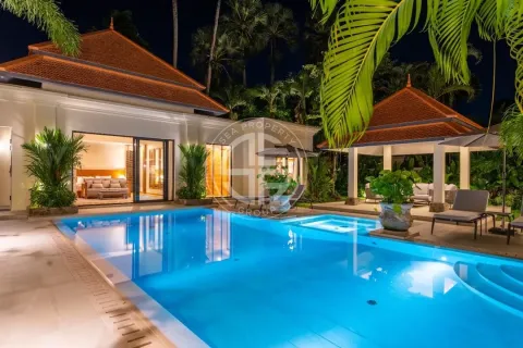 Chalet de 4 dormitorios en Phuket, Tailandia № 190640 - foto 25