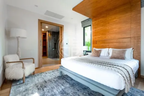 Chalet de 4 dormitorios en Phuket, Tailandia № 190640 - foto 14