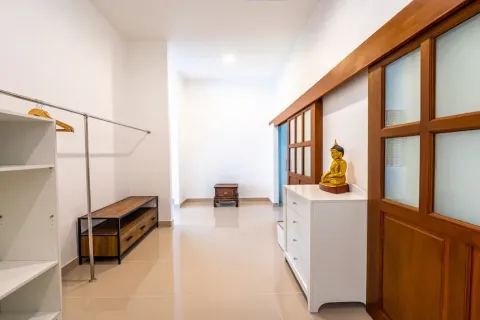 Chalet de 6 dormitorios en Pa Klok, Tailandia № 190639 - foto 12