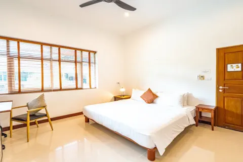 Chalet de 6 dormitorios en Pa Klok, Tailandia № 190639 - foto 20