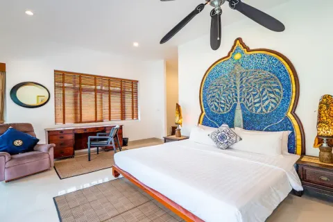 Chalet de 6 dormitorios en Pa Klok, Tailandia № 190639 - foto 8
