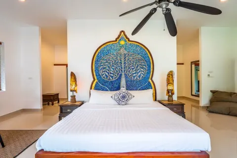 Chalet de 6 dormitorios en Pa Klok, Tailandia № 190639 - foto 9