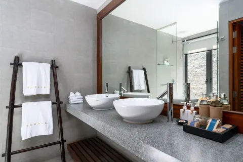 Chalet de 6 dormitorios en Ko Samui, Tailandia № 190638 - foto 13