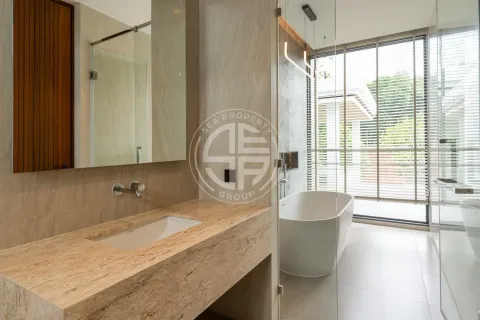Chalet de 4 dormitorios en Phuket, Tailandia № 190636 - foto 7