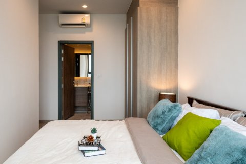 Condominio de 2 dormitorios en Phra Khanong, Bangkok, Tailandia № 143070 - foto 7