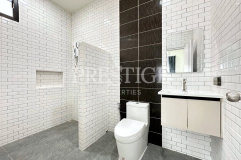 Casa de 3 dormitorios en Pattaya, Tailandia № 220687 - foto 12