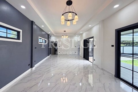 Casa de 3 dormitorios en Pattaya, Tailandia № 220691 - foto 3