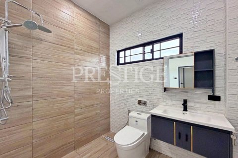Casa de 3 dormitorios en Pattaya, Tailandia № 220691 - foto 12