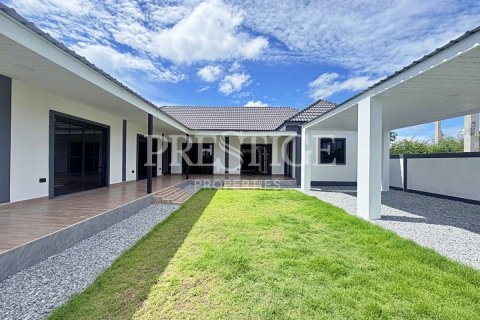 Casa de 3 dormitorios en Pattaya, Tailandia № 220691 - foto 18