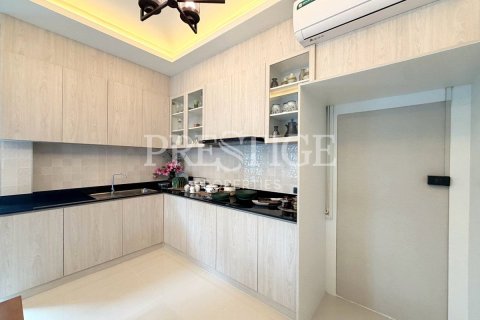 Casa de 3 dormitorios en Pattaya, Tailandia № 220686 - foto 9