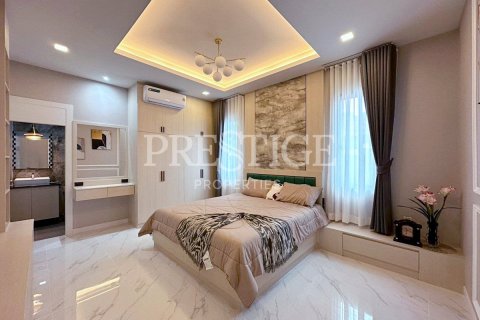 Casa de 3 dormitorios en Pattaya, Tailandia № 220686 - foto 19