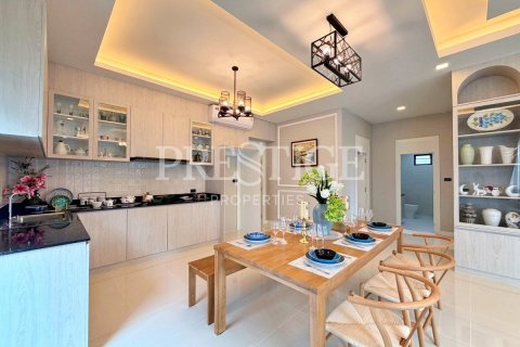 Casa de 3 dormitorios en Pattaya, Tailandia № 220686 - foto 6