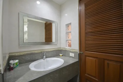 Apartamento de 2 dormitorios en Pattaya, Tailandia № 155488 - foto 8