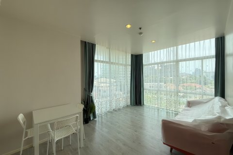 Apartamento de 2 dormitorios en Pattaya, Tailandia № 155485 - foto 2