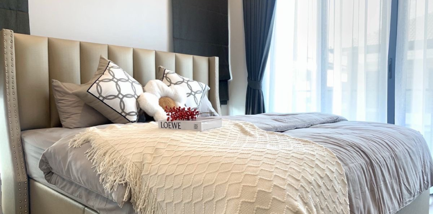 Haus in Bangkok, Thailand 4 Schlafzimmer № 190414