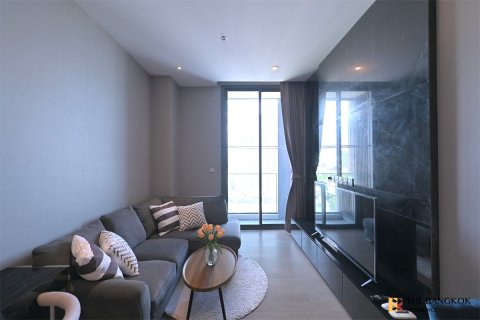 Condo in Bangkok, Thailand, 2 bedrooms № 186929 - photo 1
